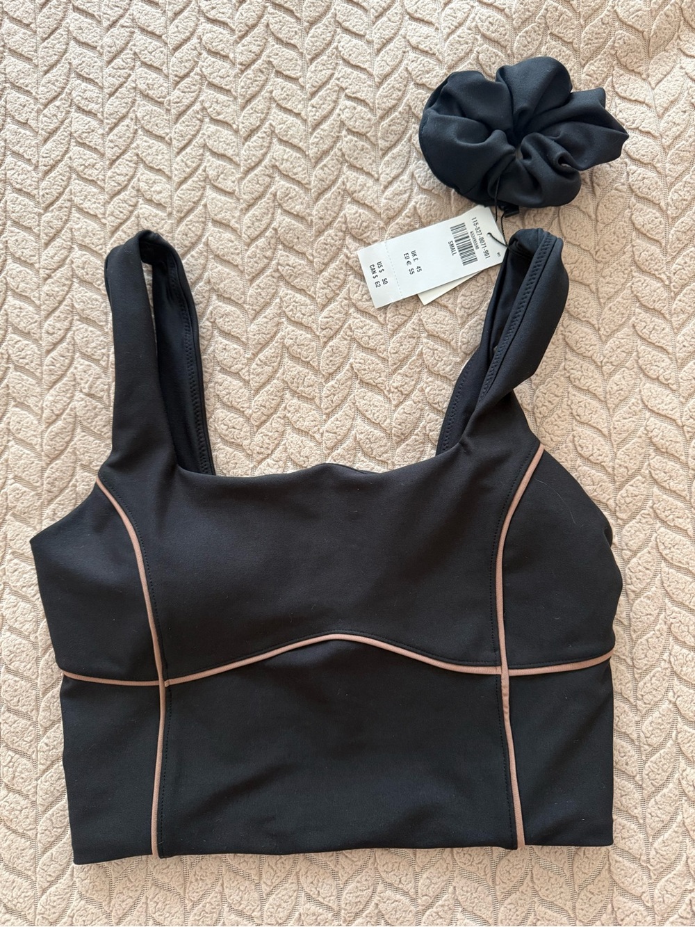 Abercrombie & Fitch Black & Beige Piped Workout Top with Scrunchie - NWT
